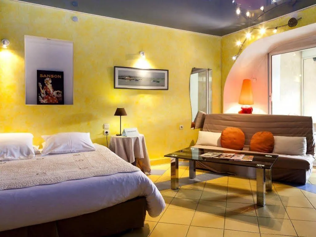 Logis Le Mas Et La Flambee Du Luberon Hotel Venelles