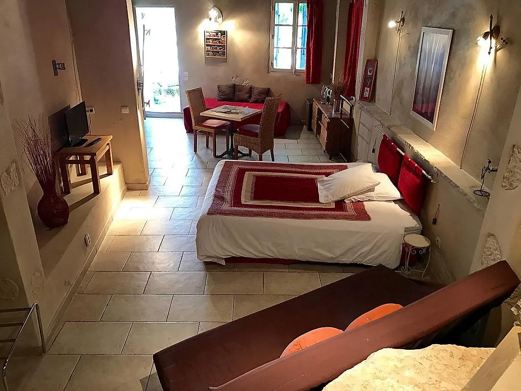 Logis Le Mas Et La Flambee Du Luberon Hotel Venelles France