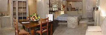 Logis Le Mas Et La Flambee Du Luberon Hotel Venelles 3*,  France